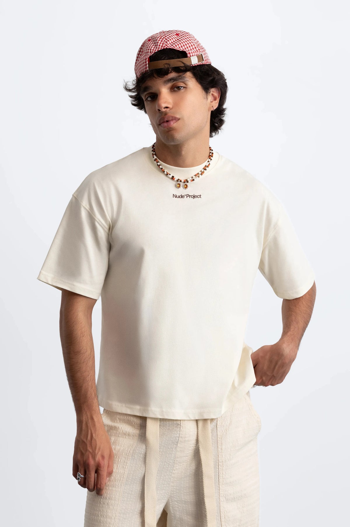 MAN [Model is 187cm / 6’2” wearing size M]