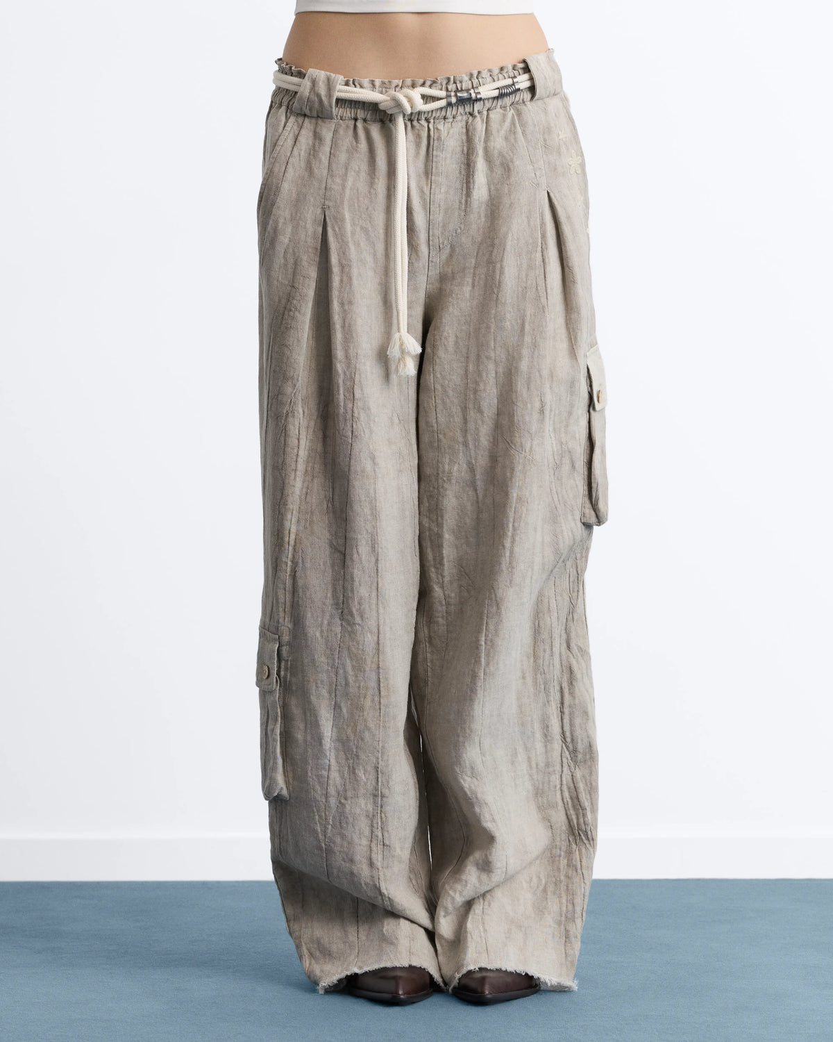 WOMAN [Model is 176 cm / 5’9” wearing size S]