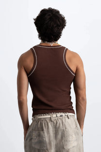 MAN [Model is 187cm / 6’2” wearing size M]