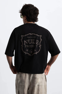 MAN [Model is 187cm / 6’2” wearing size M]