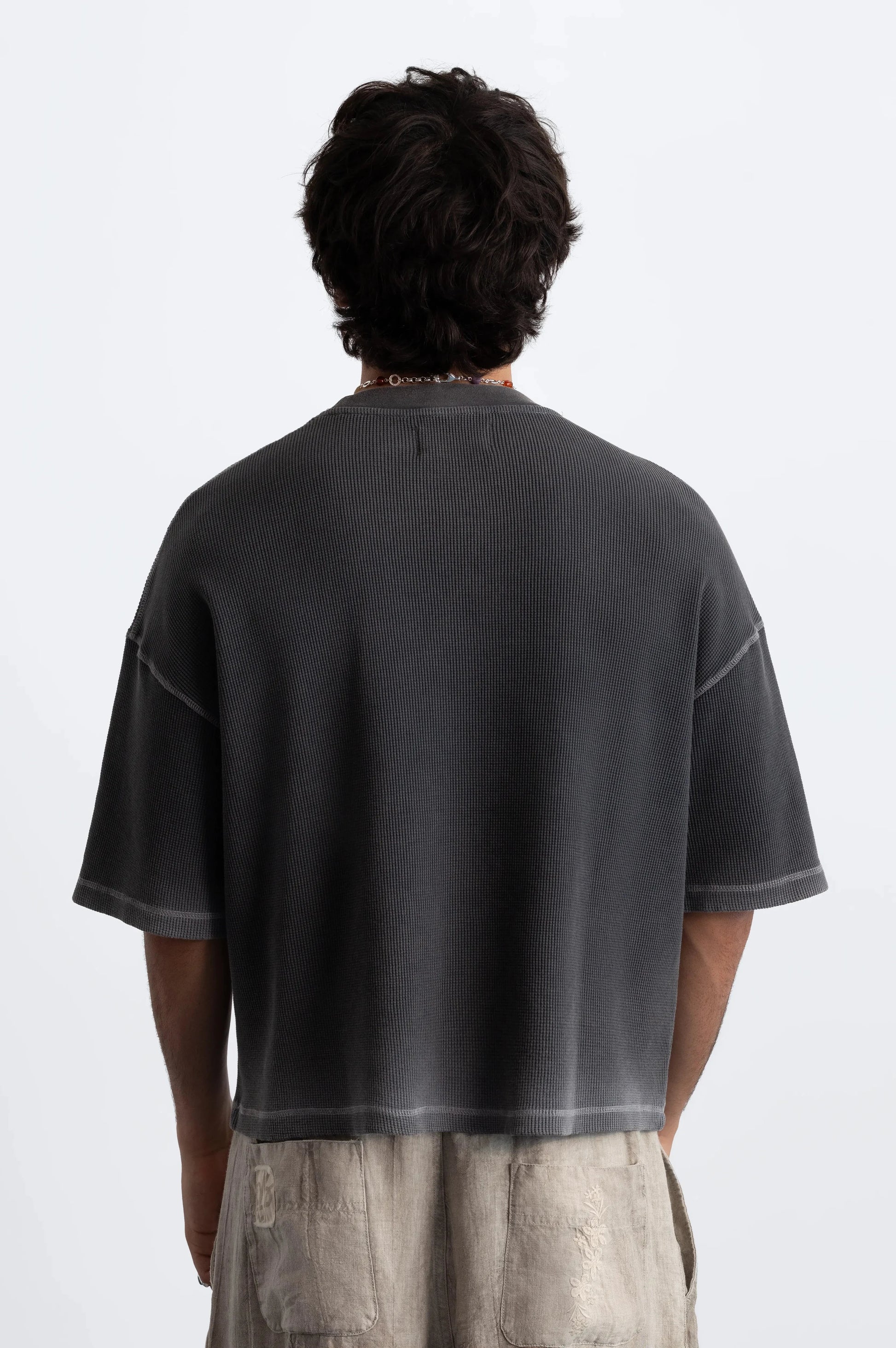 MAN [Model is 187cm / 6’2” wearing size M]