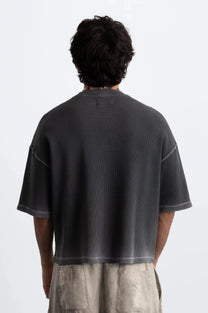 MAN [Model is 187cm / 6’2” wearing size M]