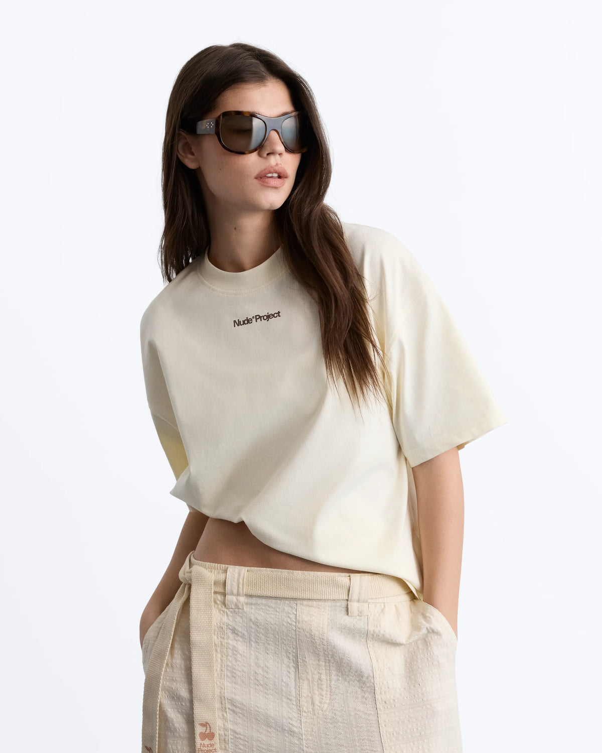 WOMAN [Model is 175.25 cm / 5’9” wearing size S]