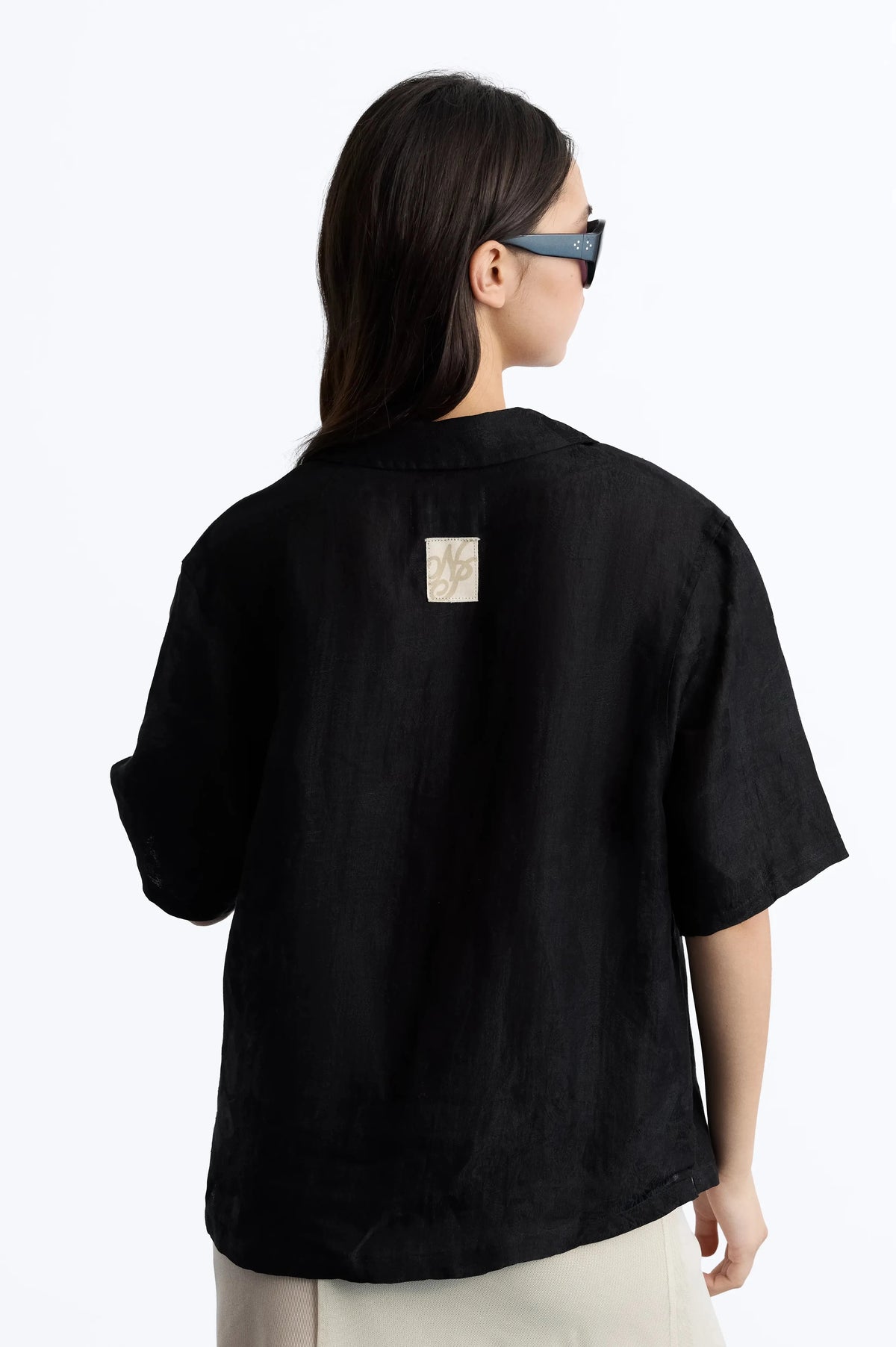 WOMAN [Model is 176 cm / 5’9” wearing size S]