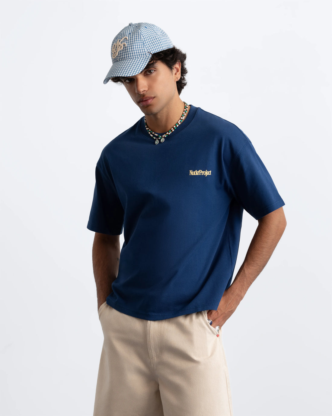 MAN [Model is 187cm / 6’2” wearing size M]