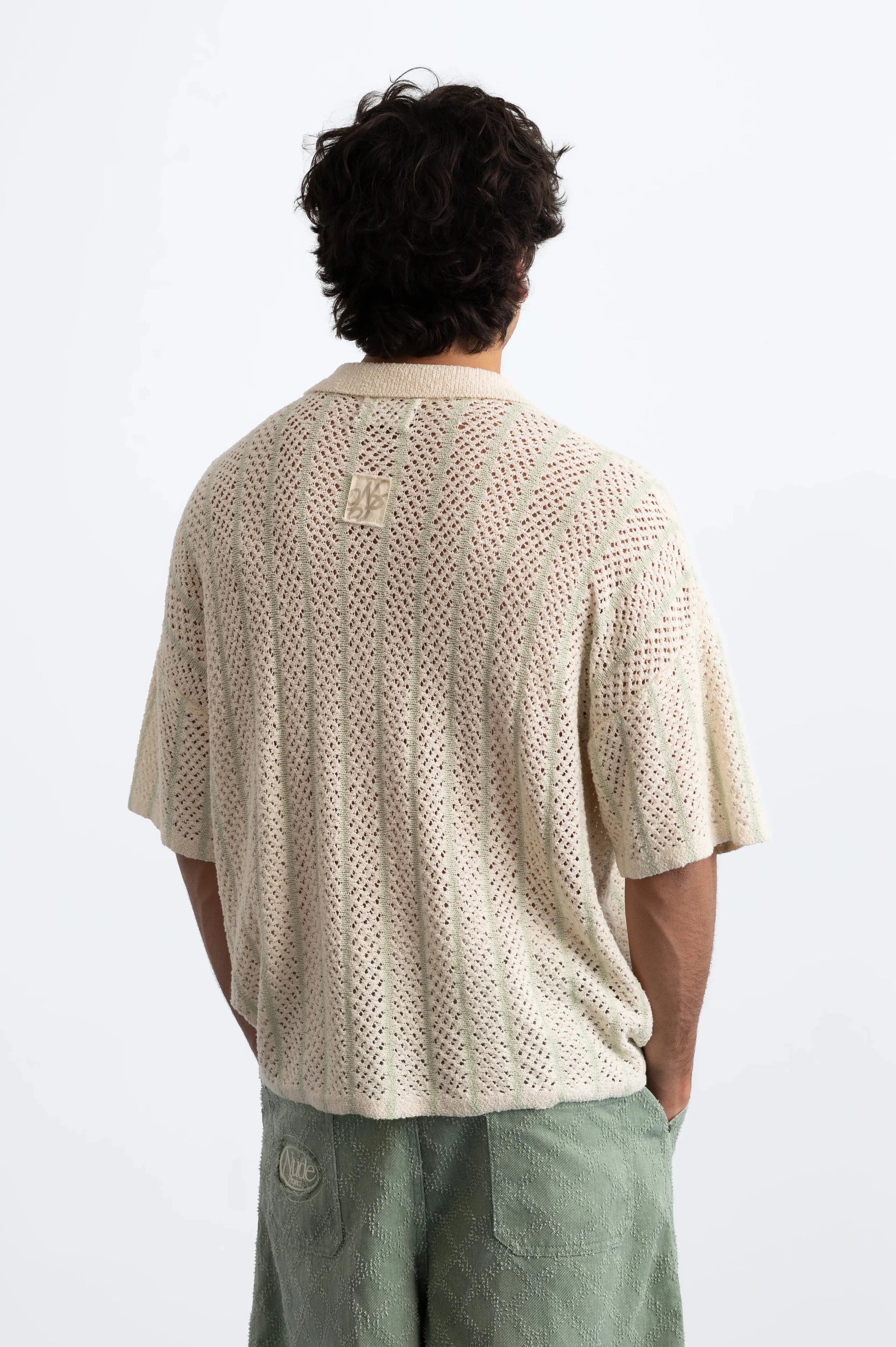 MAN [Model is 187cm / 6’2” wearing size M]