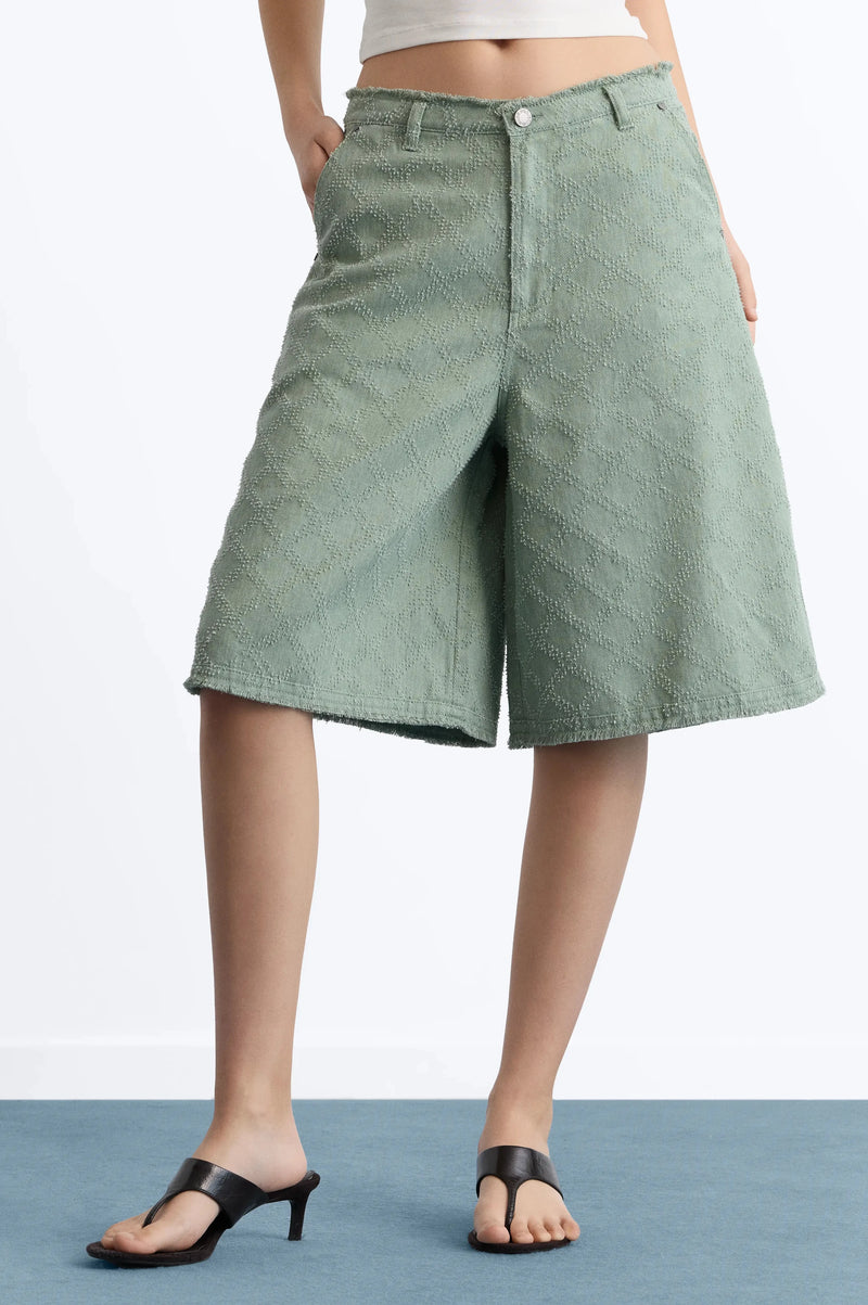 WOMAN [Model is 176 cm / 5’9” wearing size S]