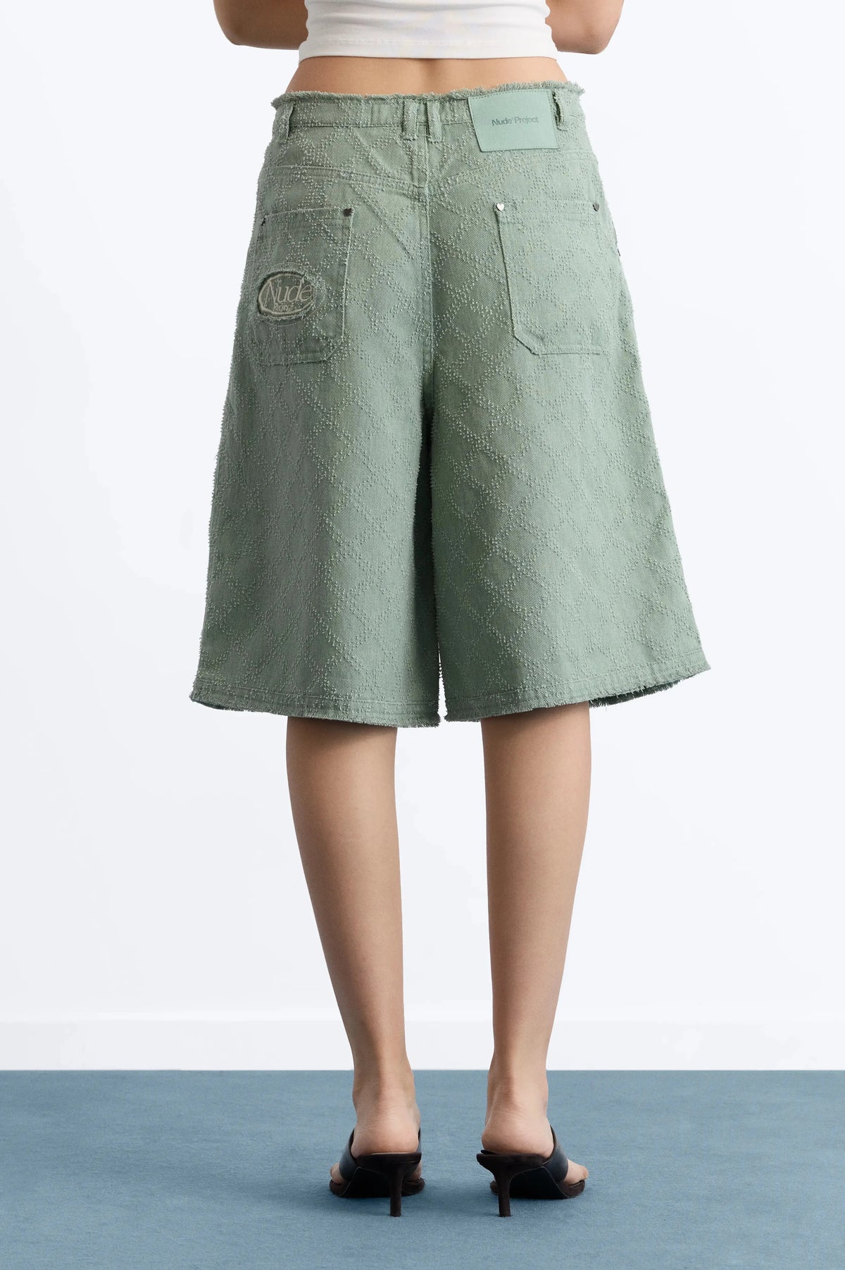 WOMAN [Model is 176 cm / 5’9” wearing size S]