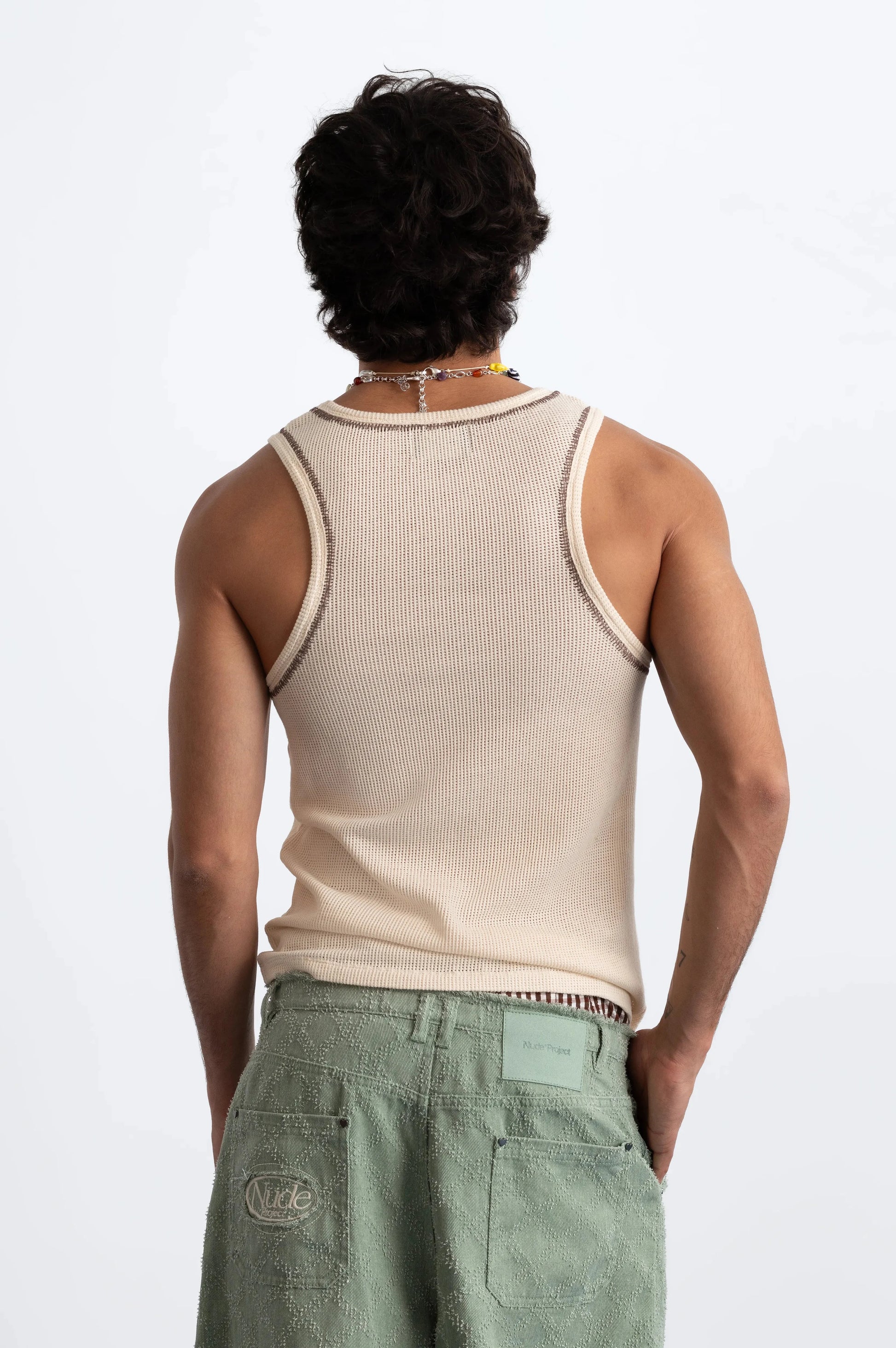 MAN [Model is 187cm / 6’2” wearing size M]