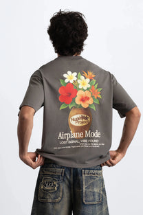 MAN [Model is 187cm / 6’2” wearing size M]