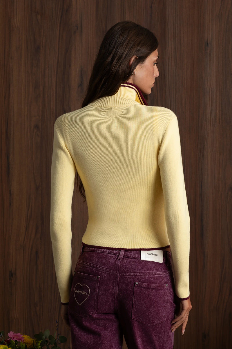 WOMAN [Model is 1.82 m / 5’11" wearing size M]