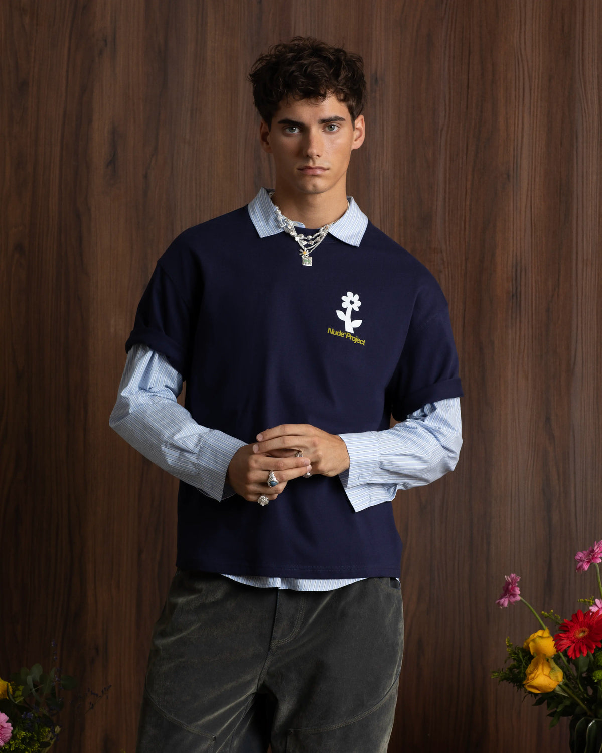 MAN [Model is 1.85 m / 6’1” wearing size M]