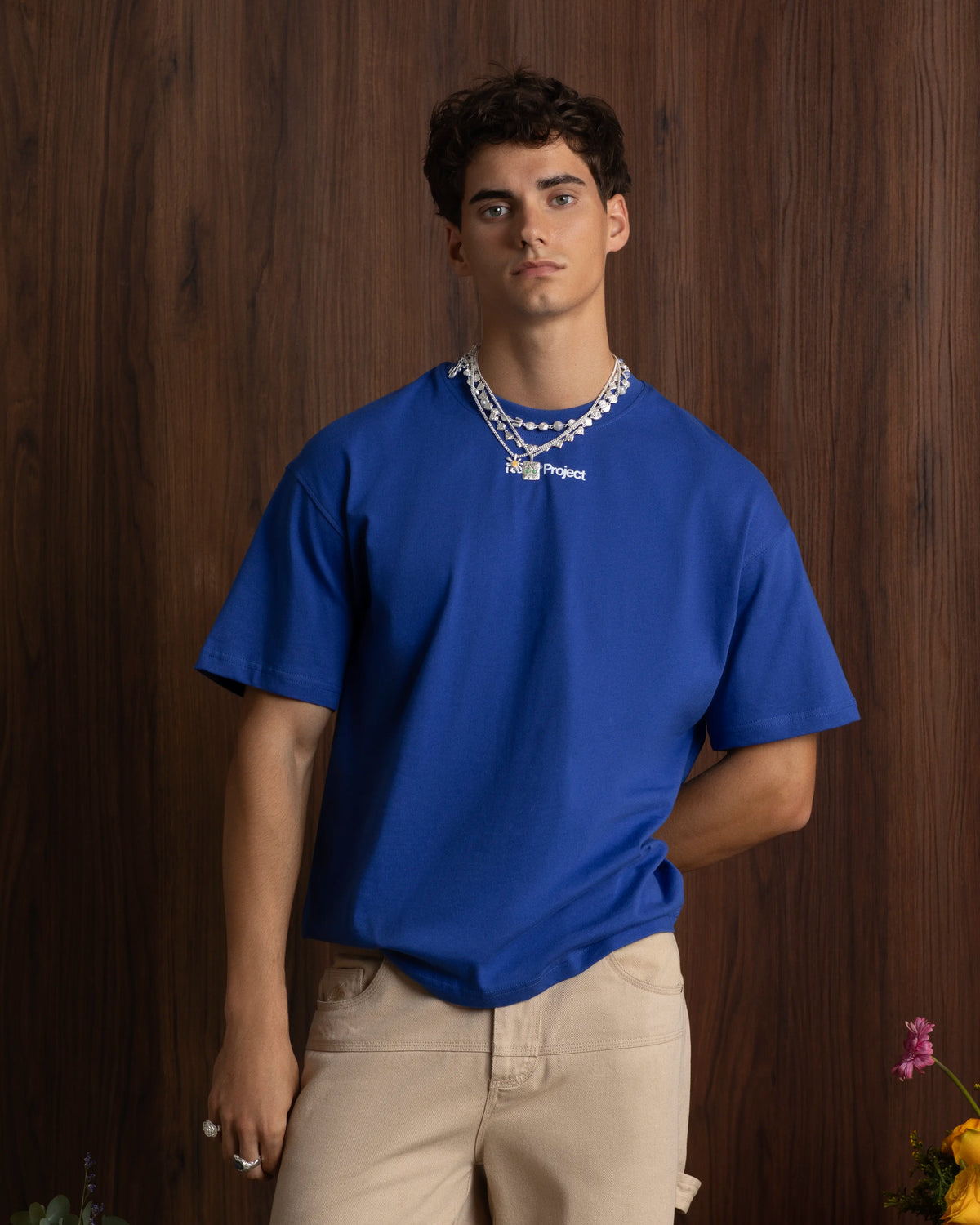 MAN [Model is 1.85 m / 6’1” wearing size M]