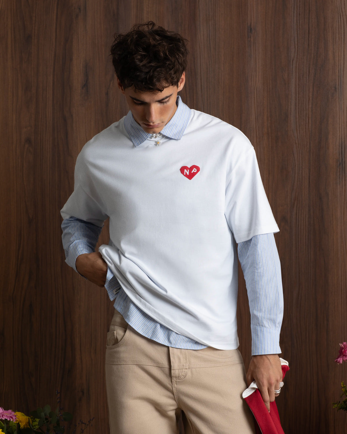 MAN [Model is 1.85 m / 6’1” wearing size M]