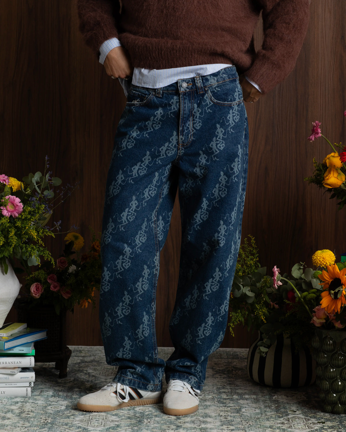 MAN [Model is 1.85 m / 6’1” wearing size M]