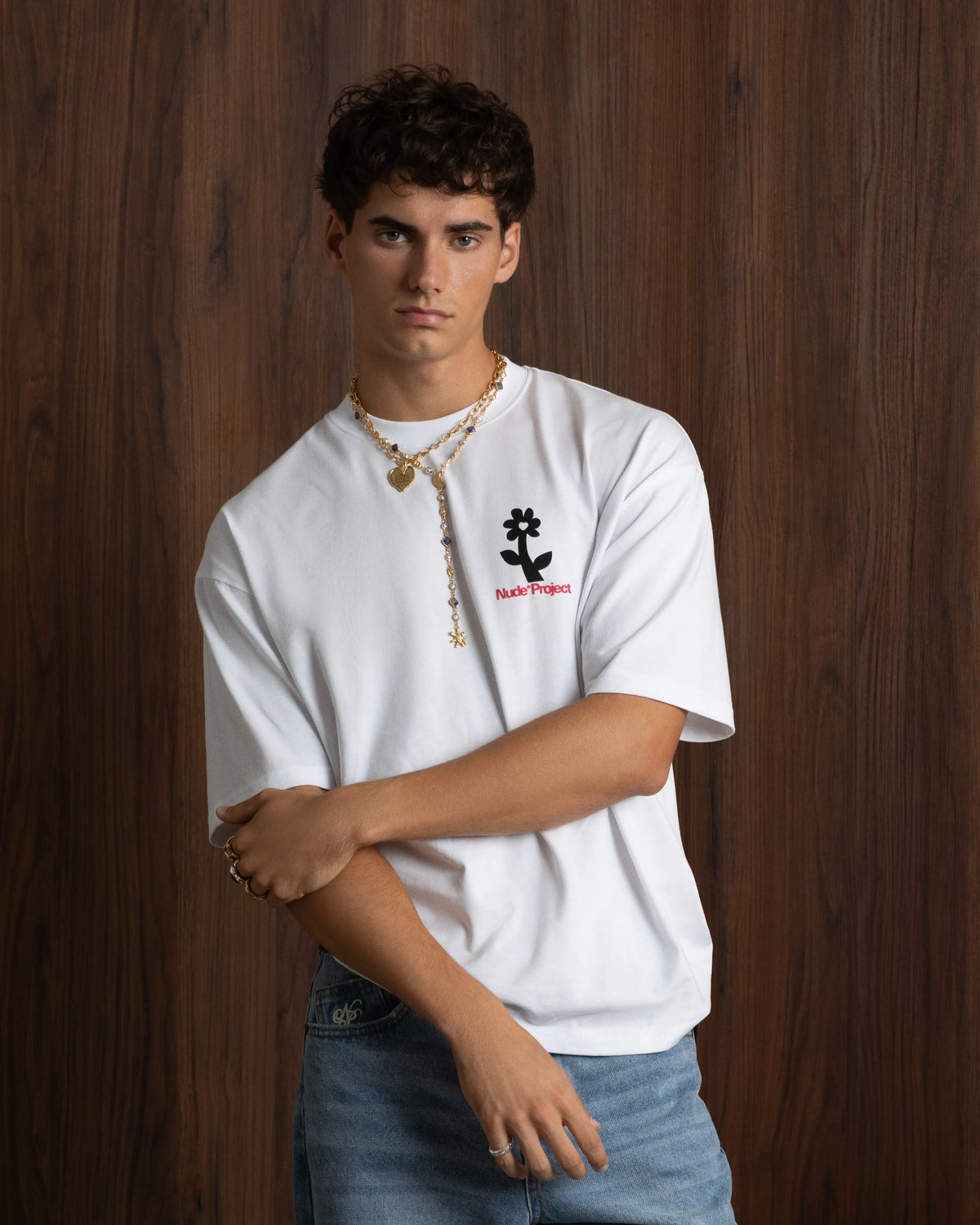 MAN [Model is 1.85 m / 6’1” wearing size M]