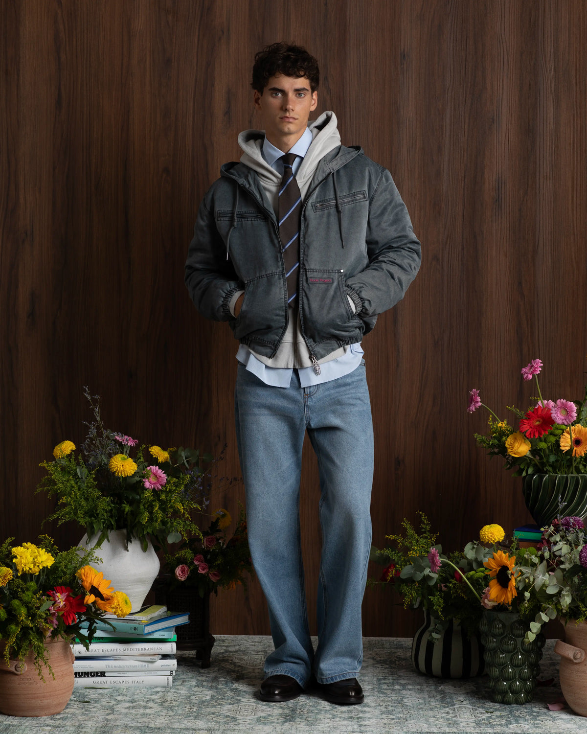 MAN [Model is 1.85 m / 6’1” wearing size M]