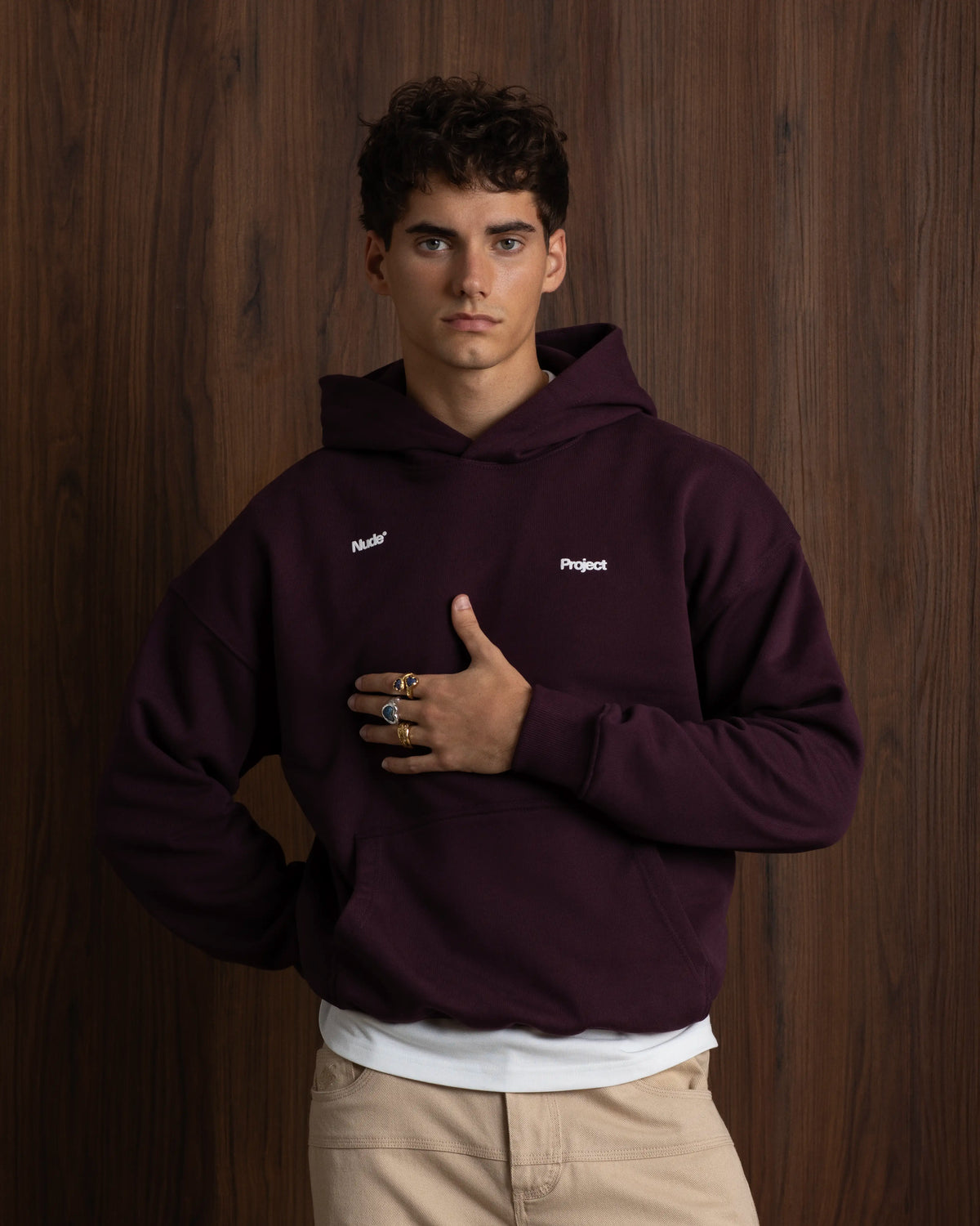 MAN [Model is 1.85 m / 6’1” wearing size M]