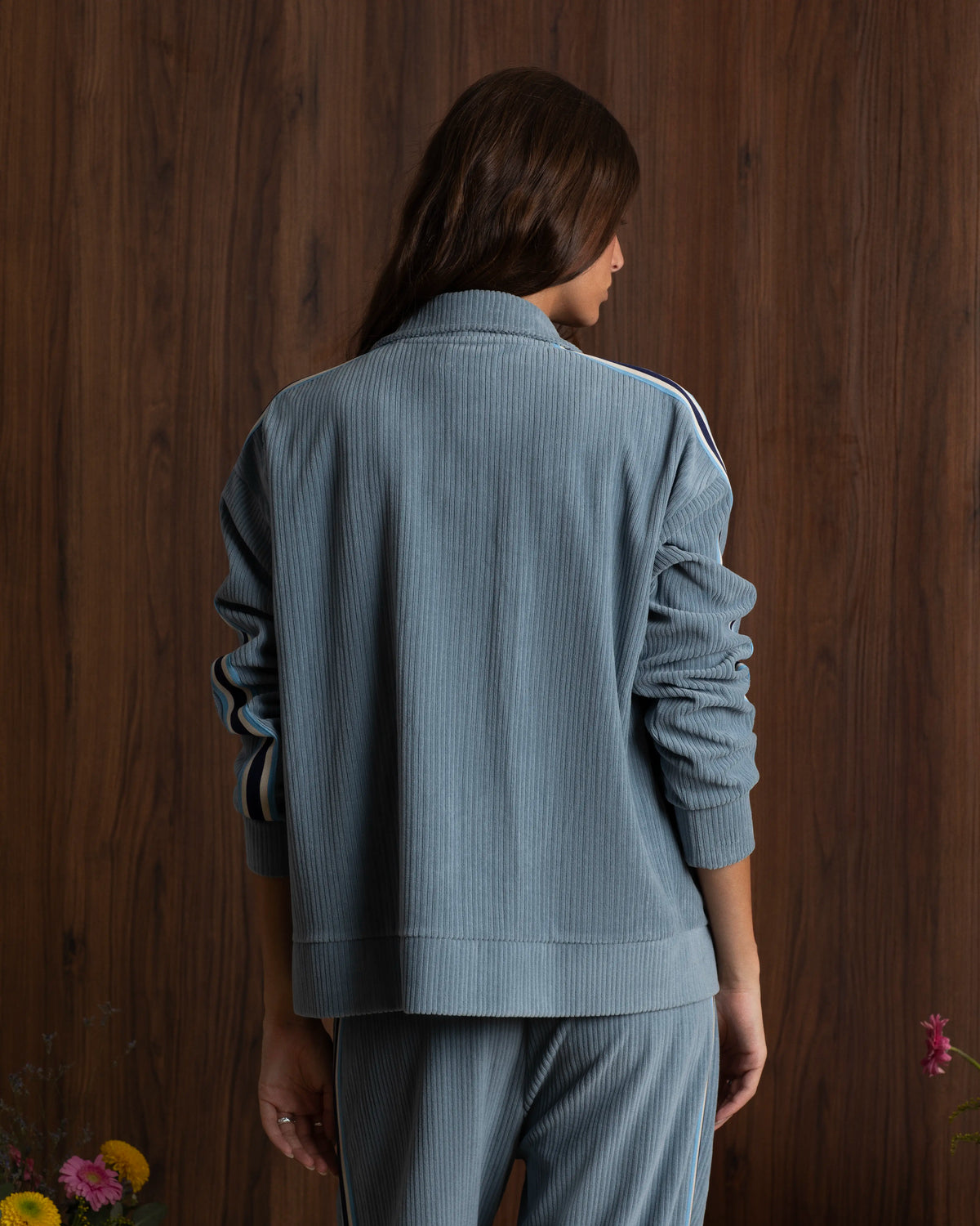 WOMAN [Model is 1.82 m / 5’11" wearing size M]