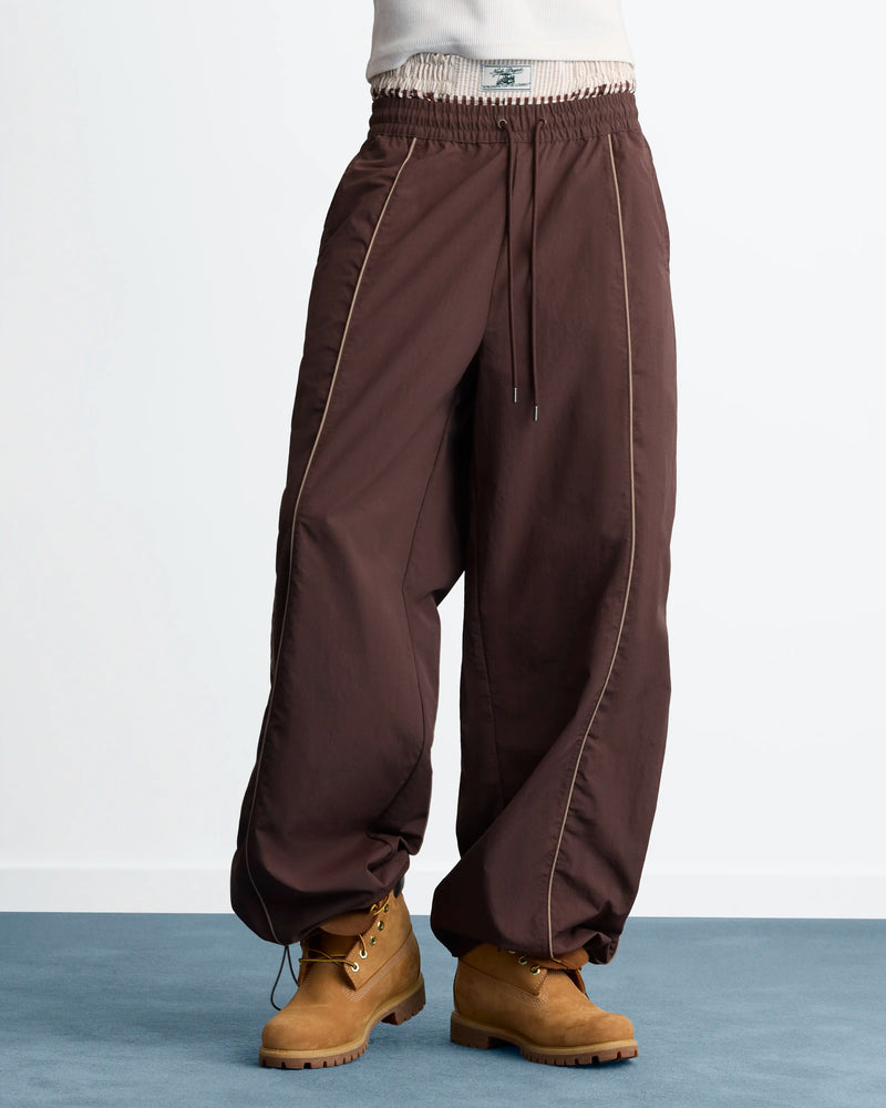 MAN [Model is 188 cm / 6’2” wearing size L]