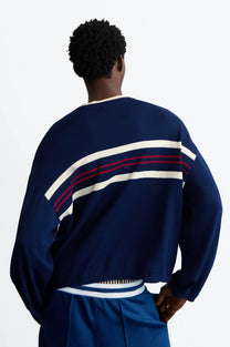 MAN [Model is 188 cm / 6’2” wearing size L]