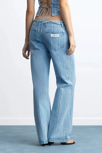 WOMAN [Model is 173 cm / 5’8” wearing size 36]