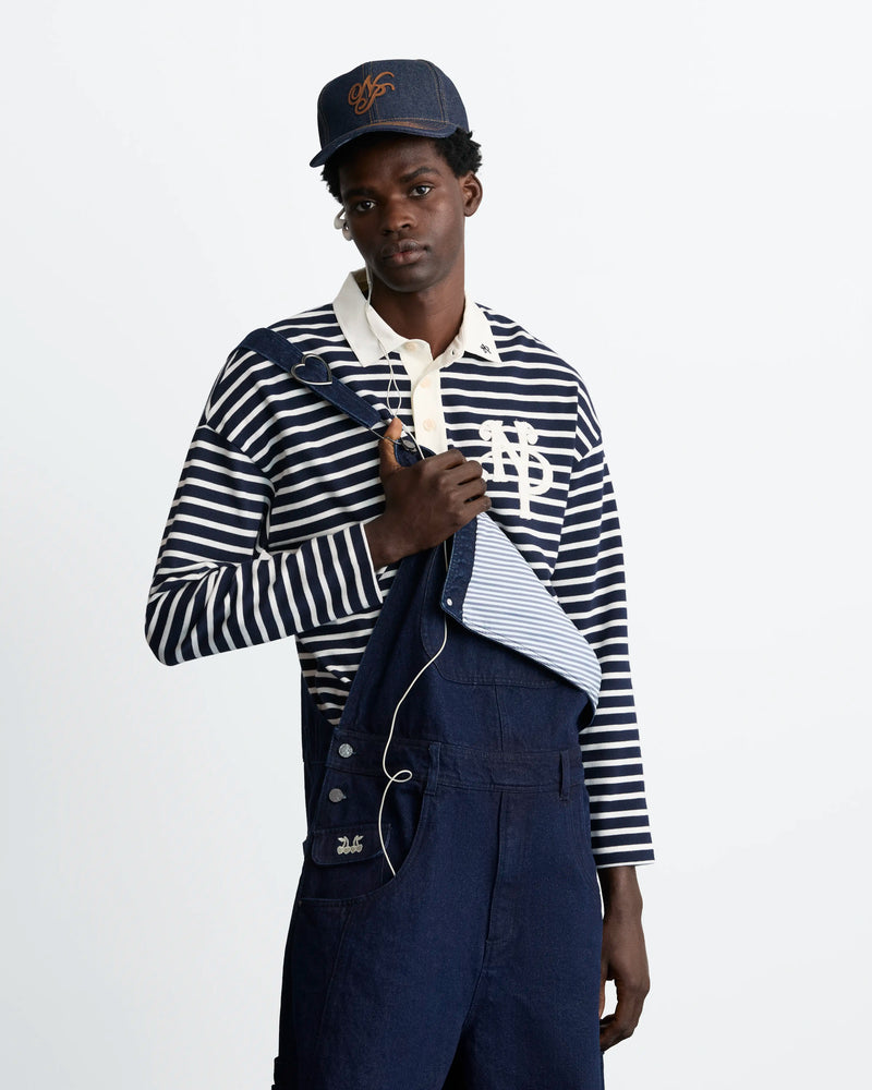 MAN [Model is 188 cm / 6’2” wearing size L]