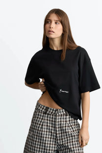 WOMAN [Model is 173 cm / 5’8” wearing size S]