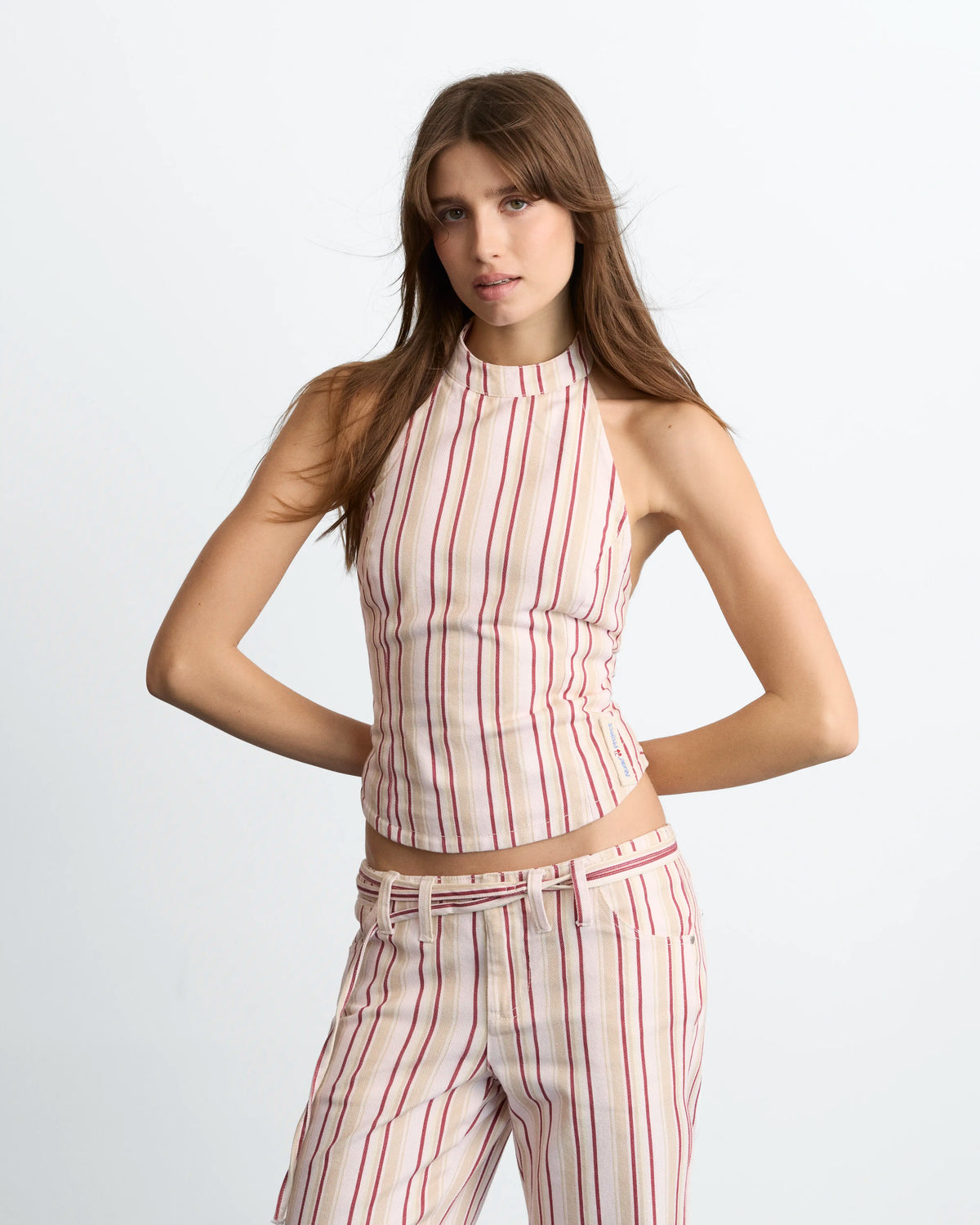 WOMAN [Model is 173 cm / 5’8” wearing size S]