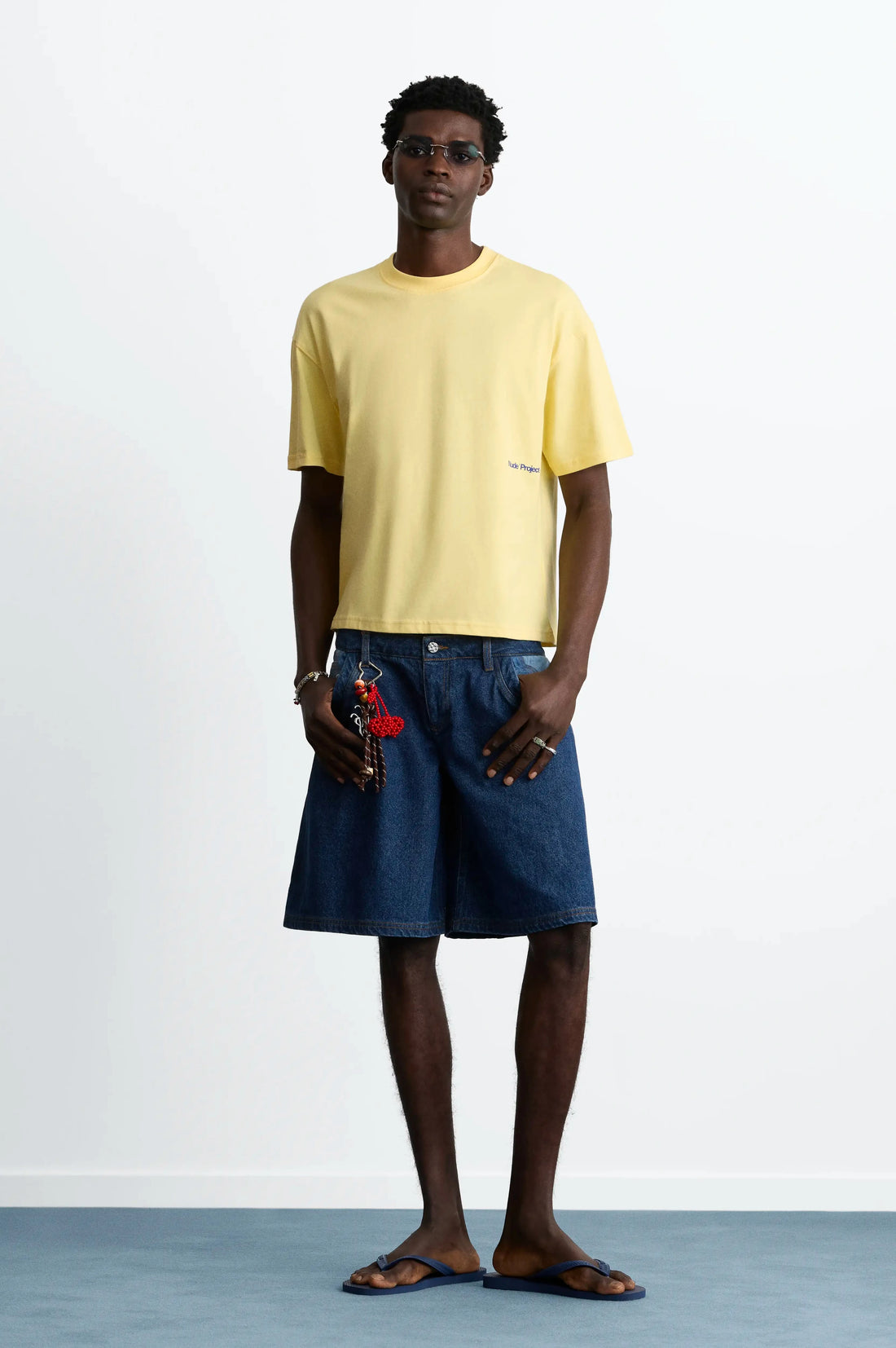 MAN [Model is 188 cm / 6’2” wearing size M]