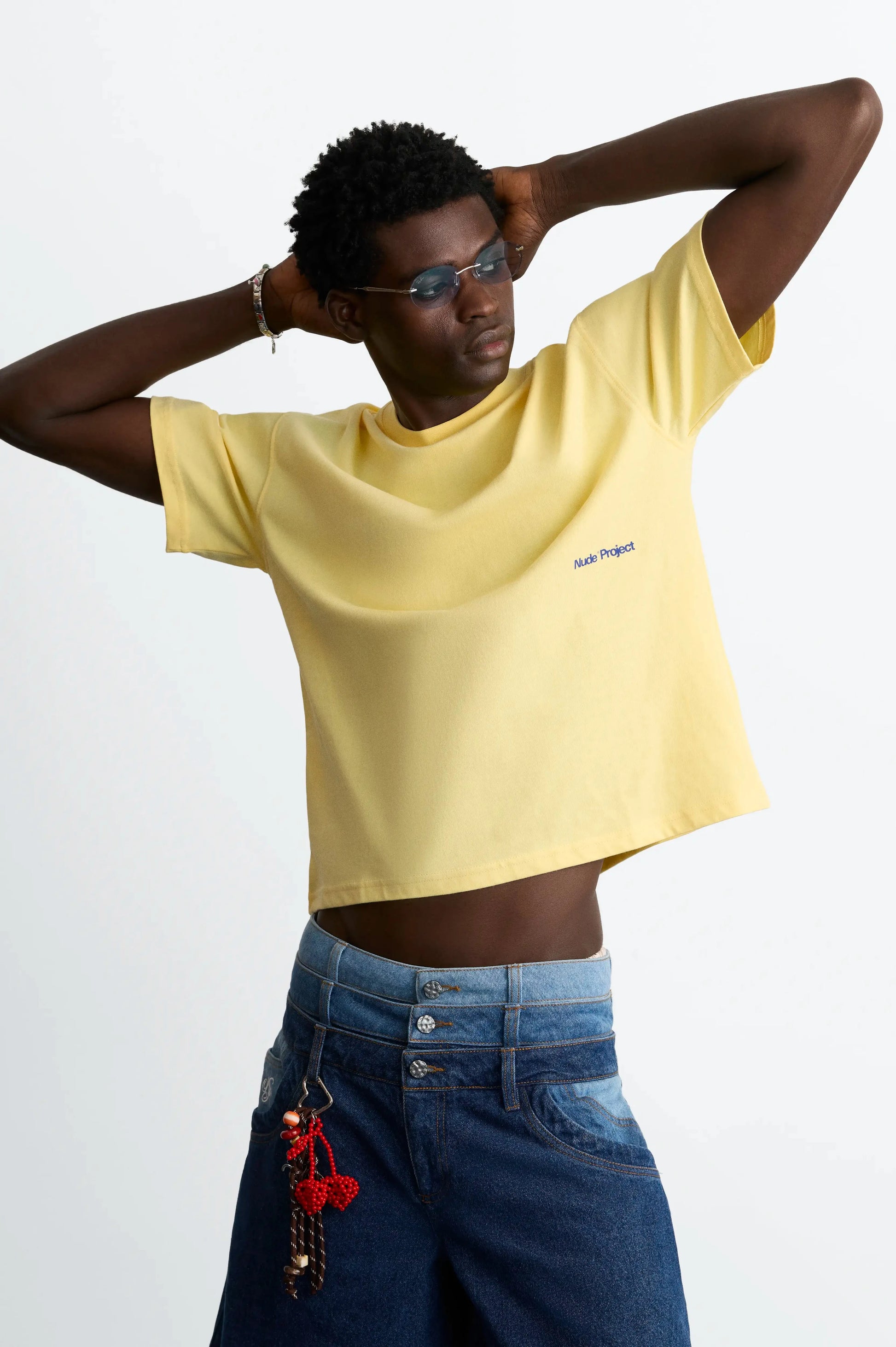 MAN [Model is 188 cm / 6’2” wearing size M]