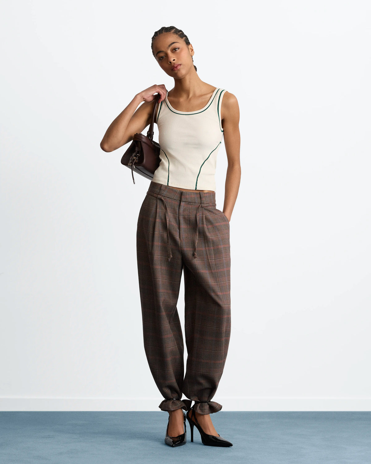 WOMAN [Model is 177 cm / 5’10” wearing size S]