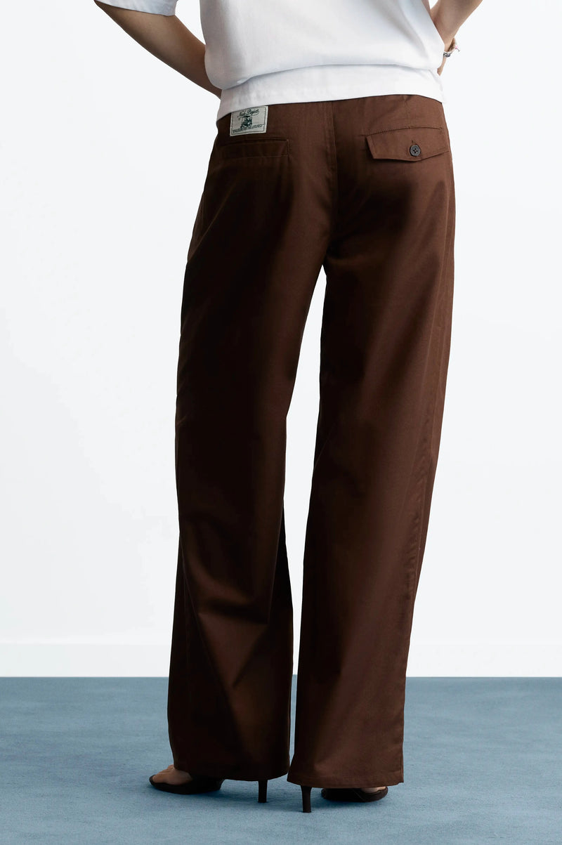 WOMAN [Model is 173 cm / 5’8” wearing size 36]