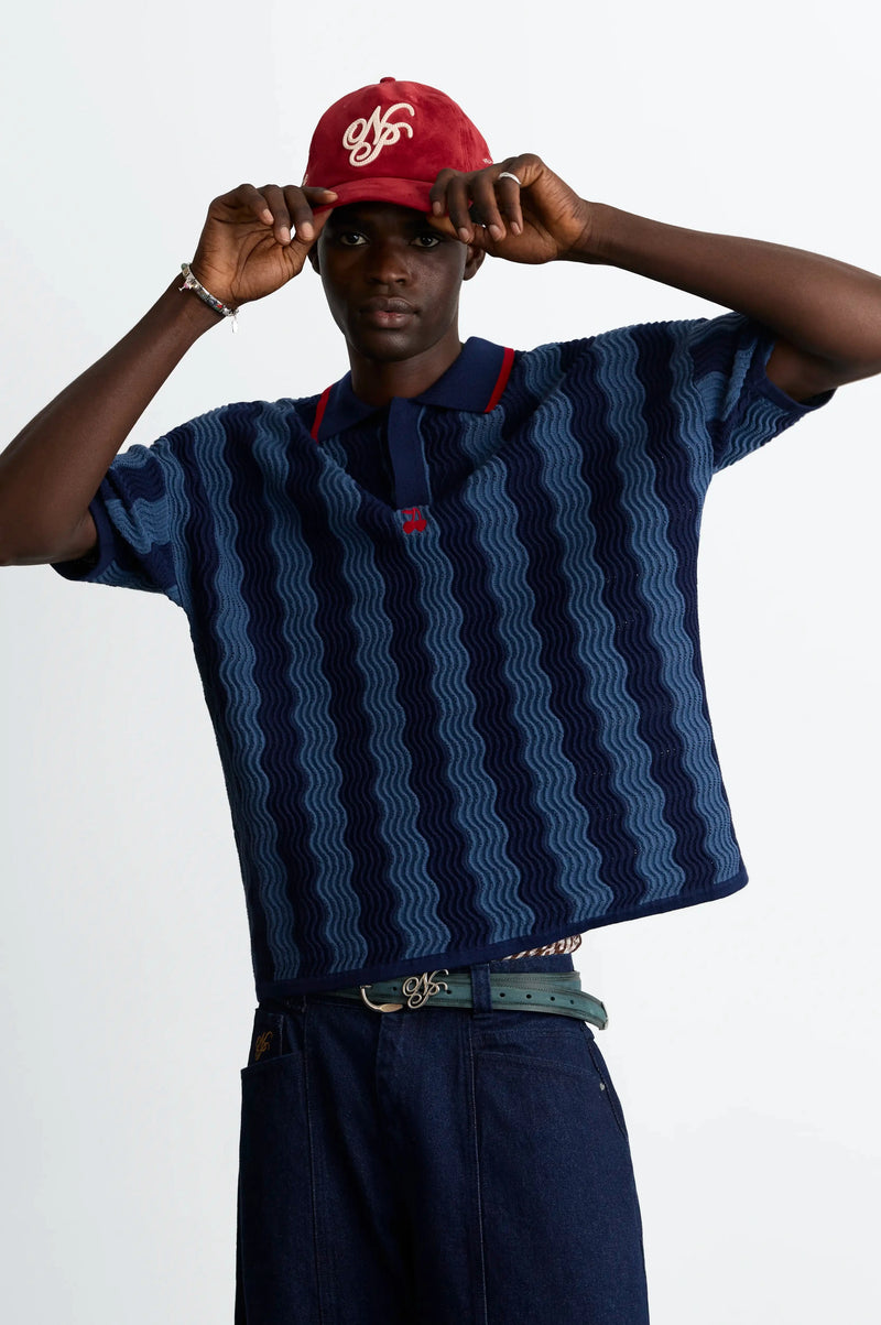 MAN [Model is 188 cm / 6’2” wearing size L]