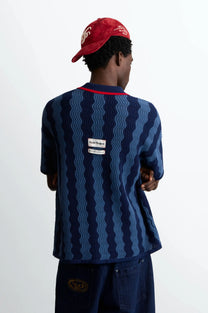 MAN [Model is 188 cm / 6’2” wearing size L]