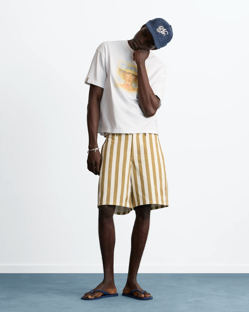 MAN [Model is 188 cm / 6’2” wearing size 42]