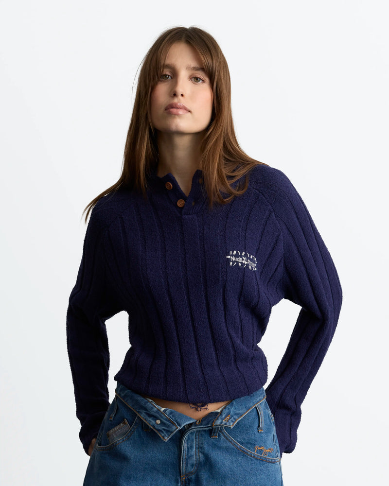 WOMAN [Model is 173 cm / 5’8” wearing size S]