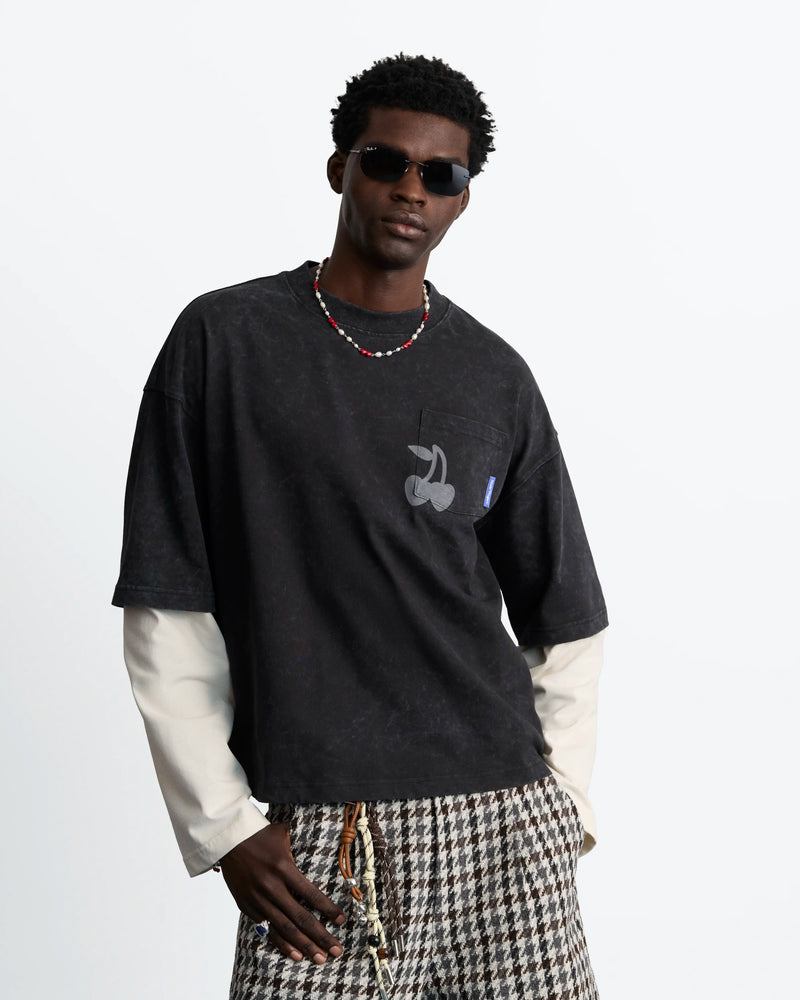 MAN [Model is 188 cm / 6’2” wearing size M]