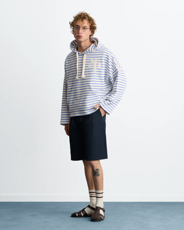 MAN [Model is 190 cm / 6’3” wearing size L]