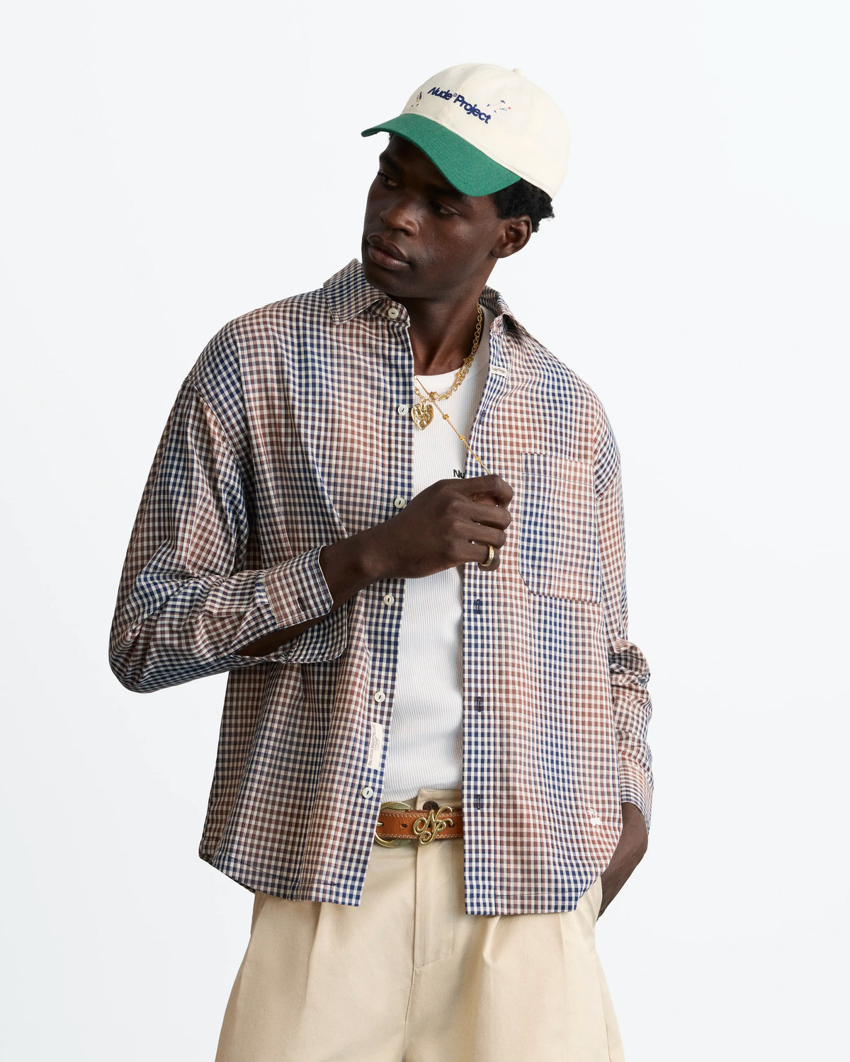 MAN [Model is 188 cm / 6’2” wearing size L]