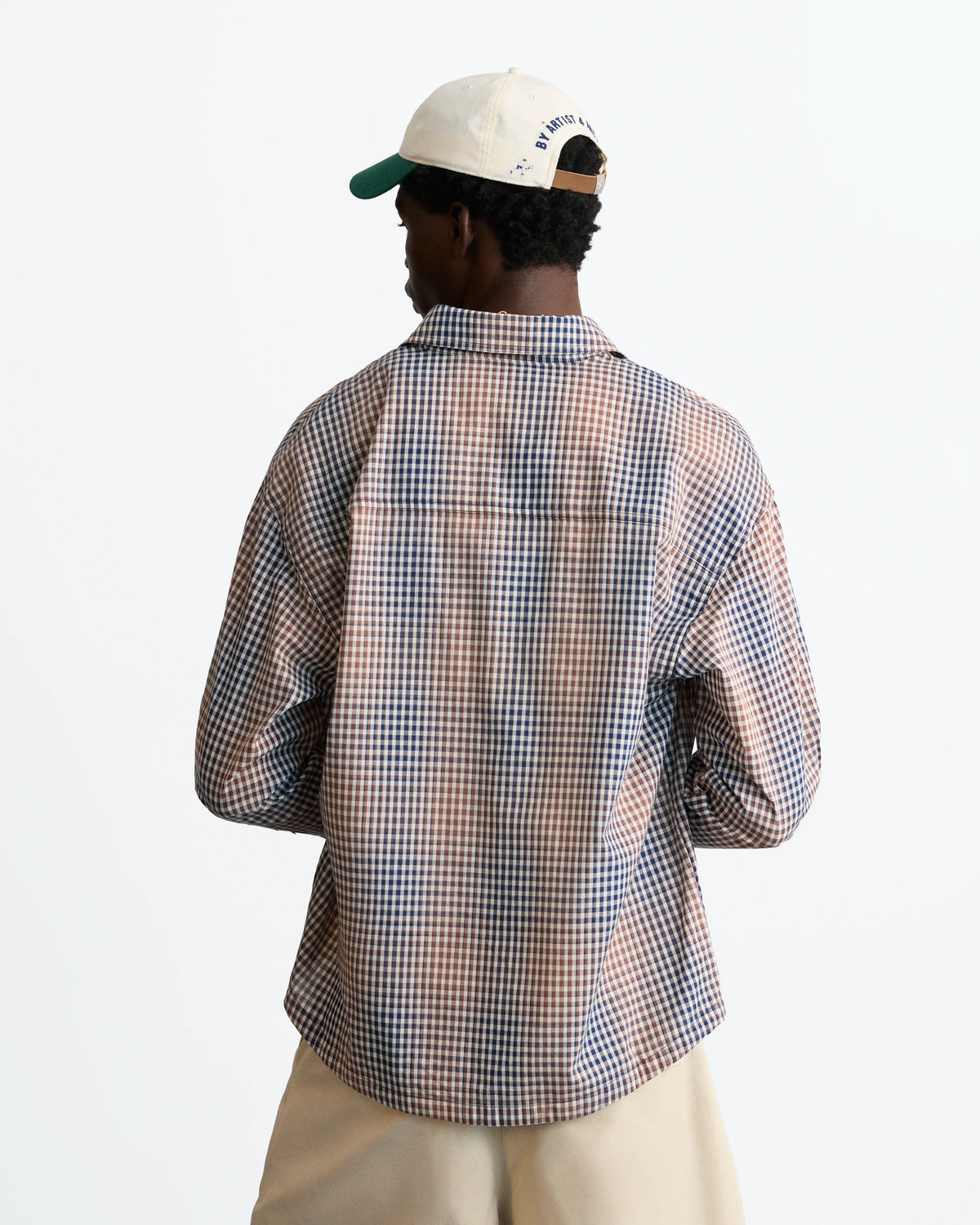 MAN [Model is 188 cm / 6’2” wearing size L]