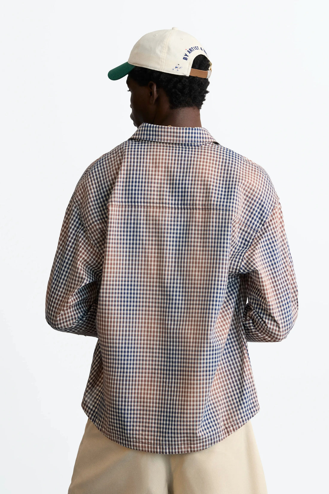 MAN [Model is 188 cm / 6’2” wearing size L]