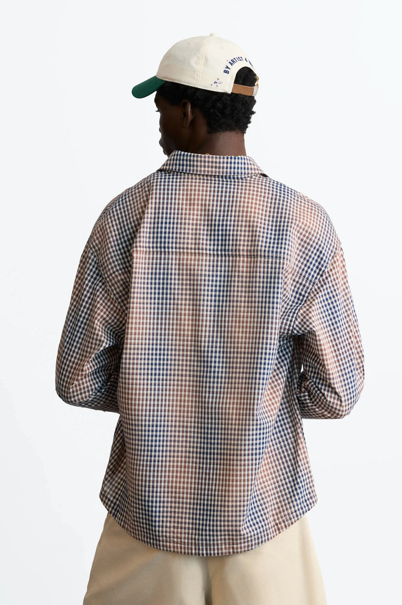 MAN [Model is 188 cm / 6’2” wearing size L]