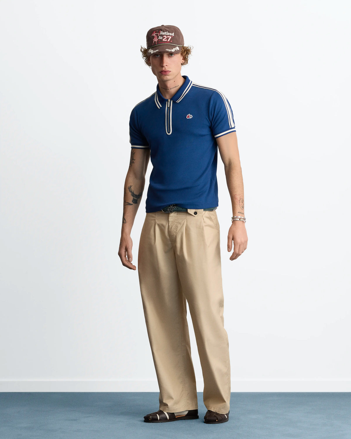 MAN [Model is 190 cm / 6’3” wearing size L]