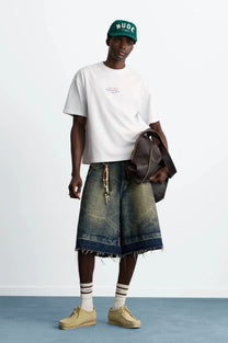 MAN [Model is 188 cm / 6’2” wearing size L]