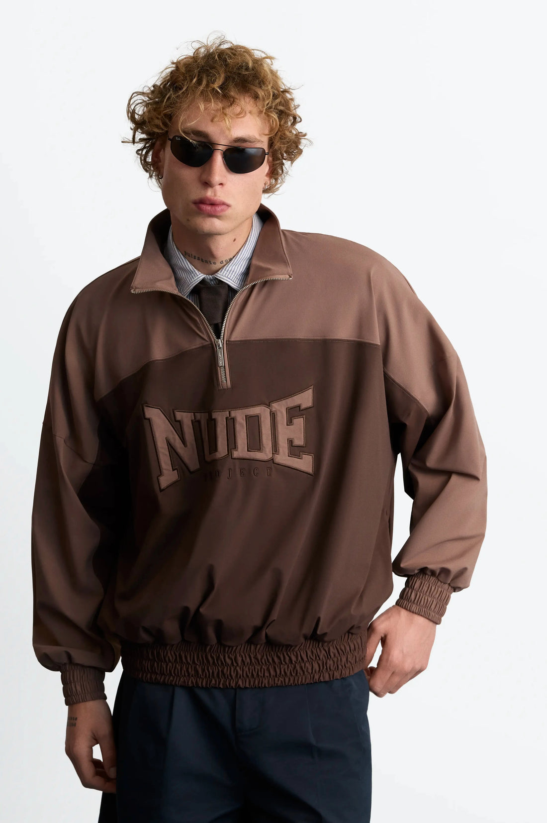MAN [Model is 190 cm / 6’3” wearing size L]