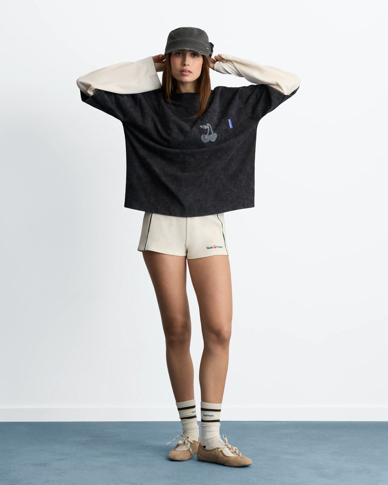 WOMAN [Model is 173 cm / 5’8” wearing size S]