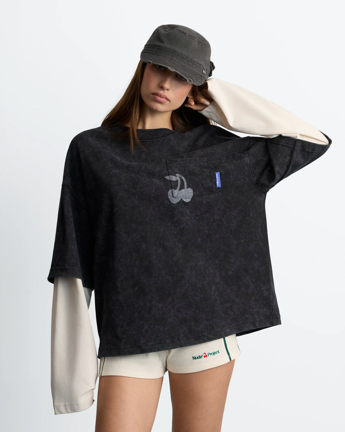 WOMAN [Model is 173 cm / 5’8” wearing size S]