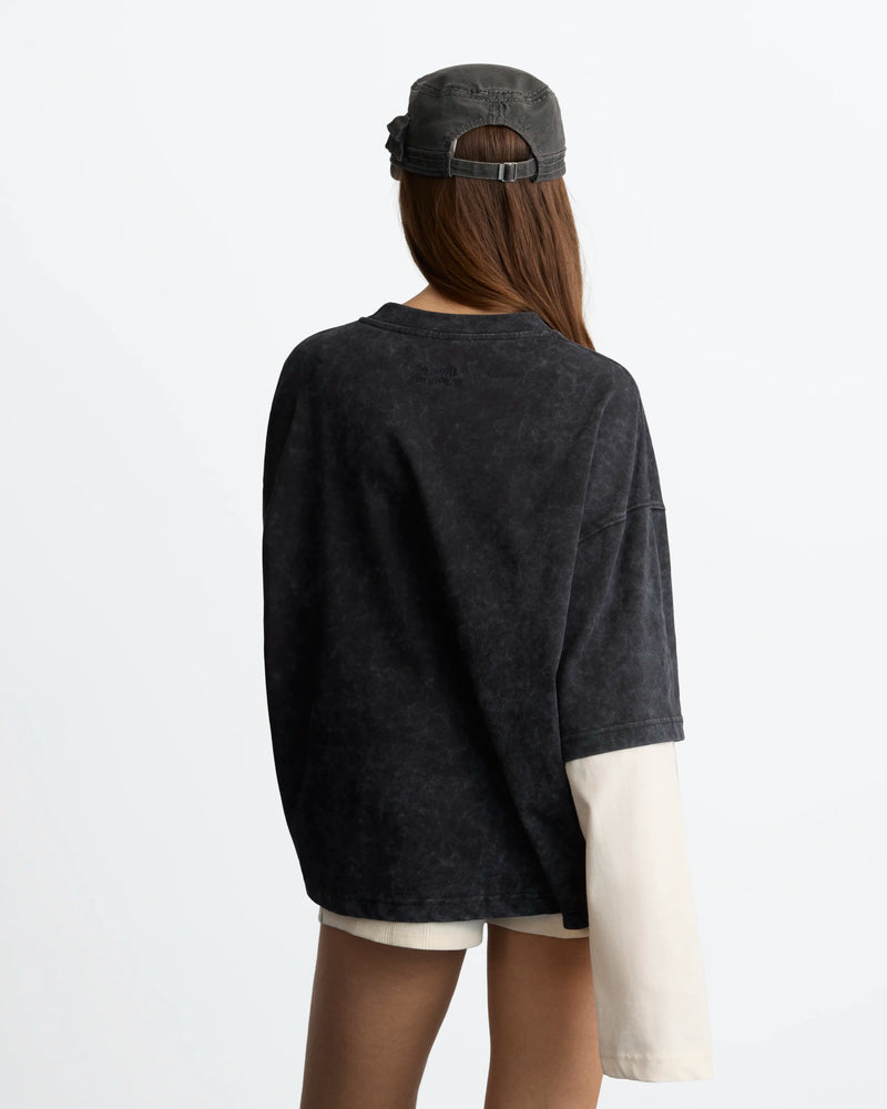 WOMAN [Model is 173 cm / 5’8” wearing size S]