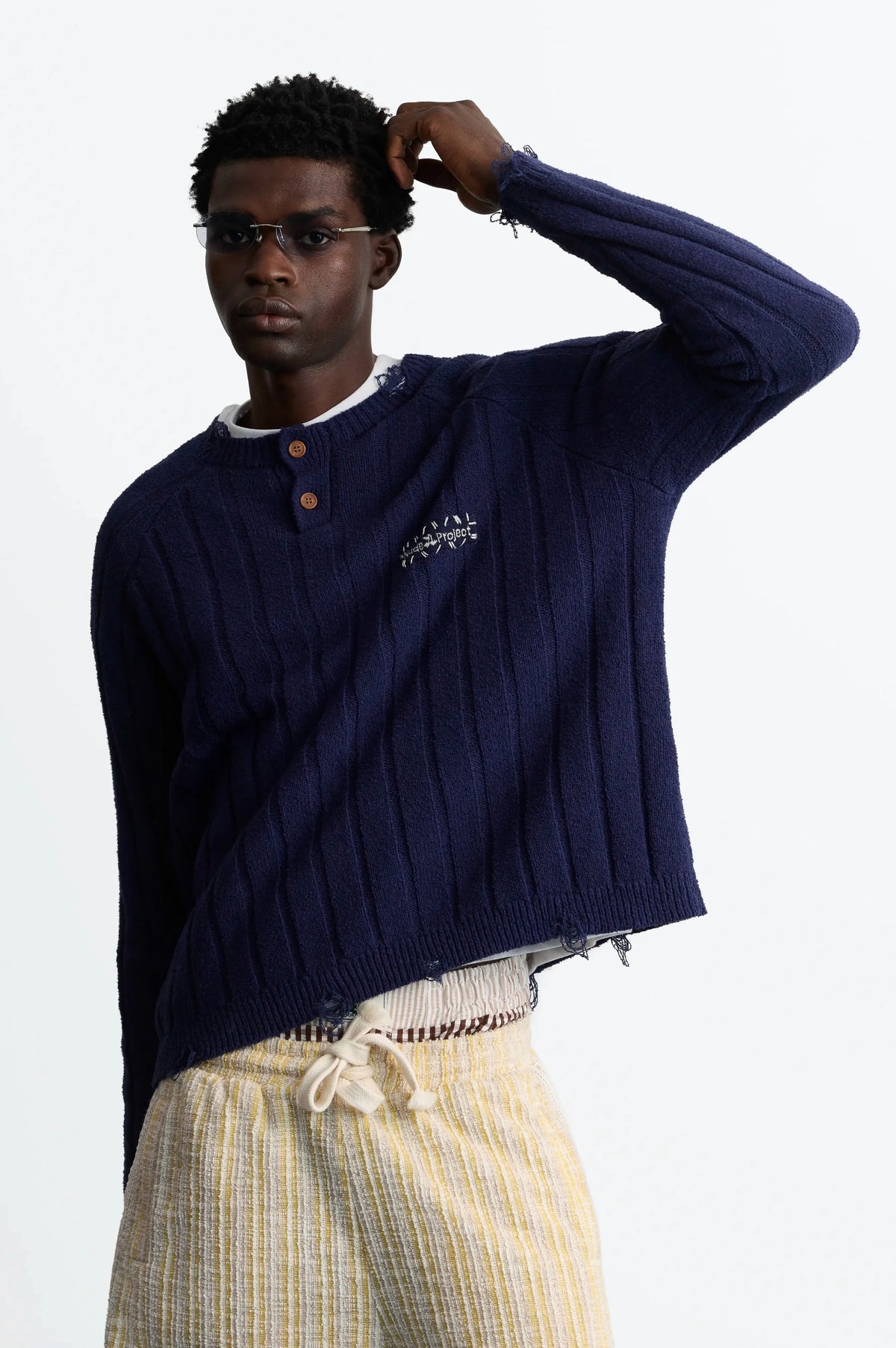 MAN [Model is 188 cm / 6’2” wearing size M]